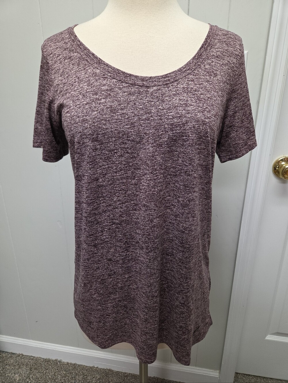 Nike Dri-fit T-Shirt Women's M Scoop Neck Plum Purple Quick Dri-Fit Lovely